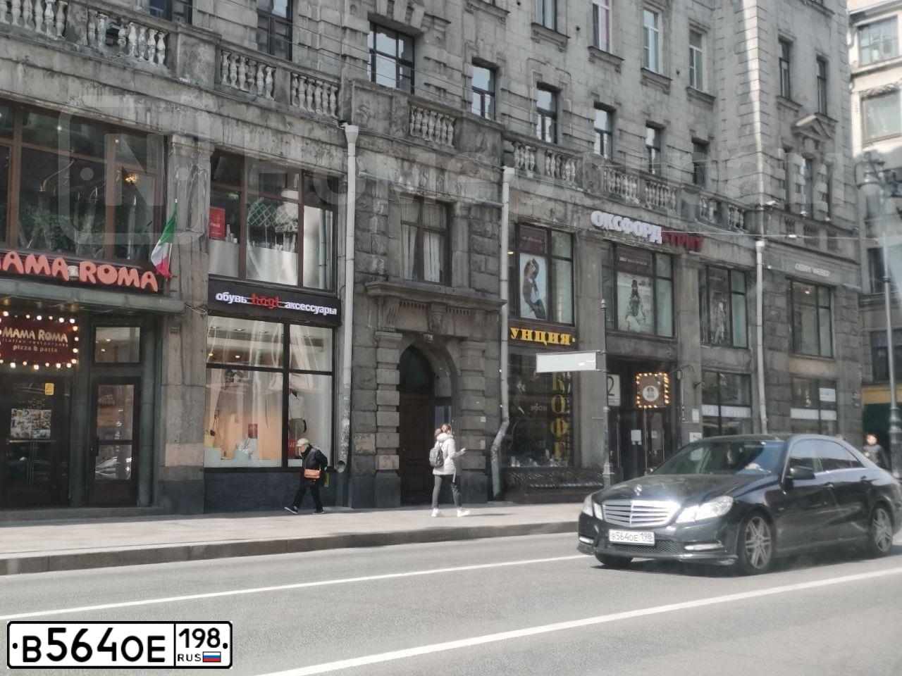 Фото автомобиля MERCEDES E-KLASSE, 2011 — госномер В564ОЕ198. Цвет: ЧЕРНЫЙ