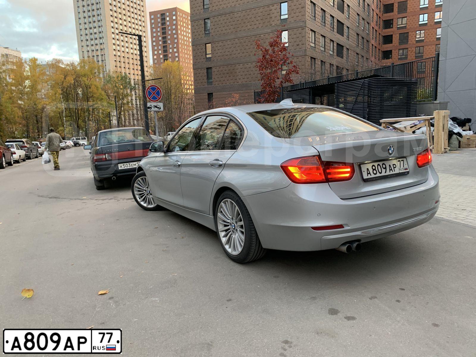 Фото автомобиля BMW SERIE 3, 2012 — госномер А809АР77. Цвет: СЕРЕБРИСТЫЙ