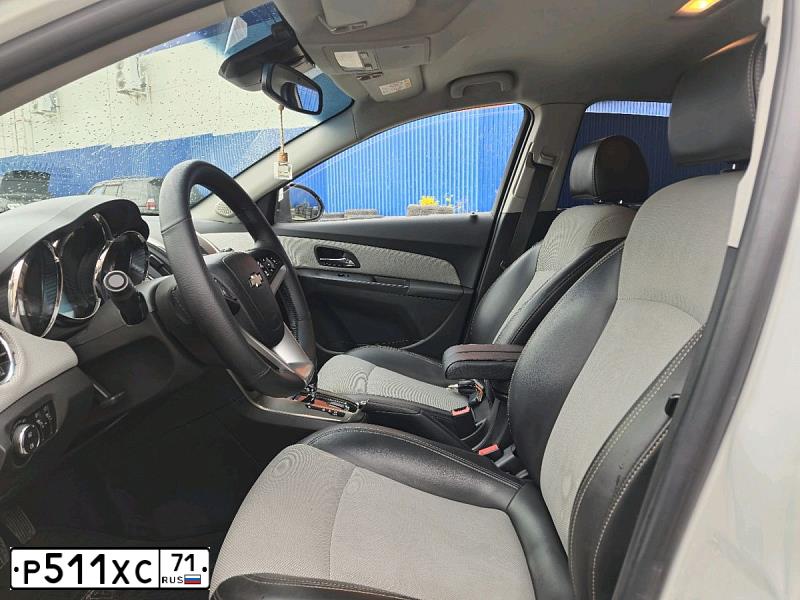 Фото автомобиля CHEVROLET CRUZE, 2015 — госномер Р511ХС71. Цвет: БЕЛЫЙ