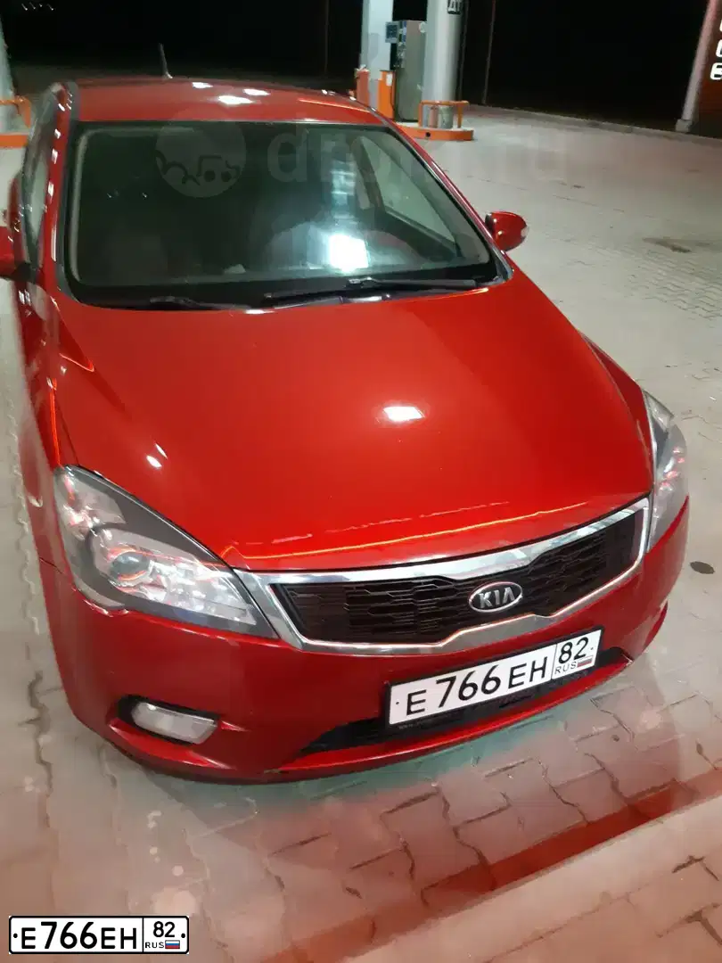 Фото автомобиля KIA CEE'D, 2010 — госномер Х220ВО197. Цвет: Красный