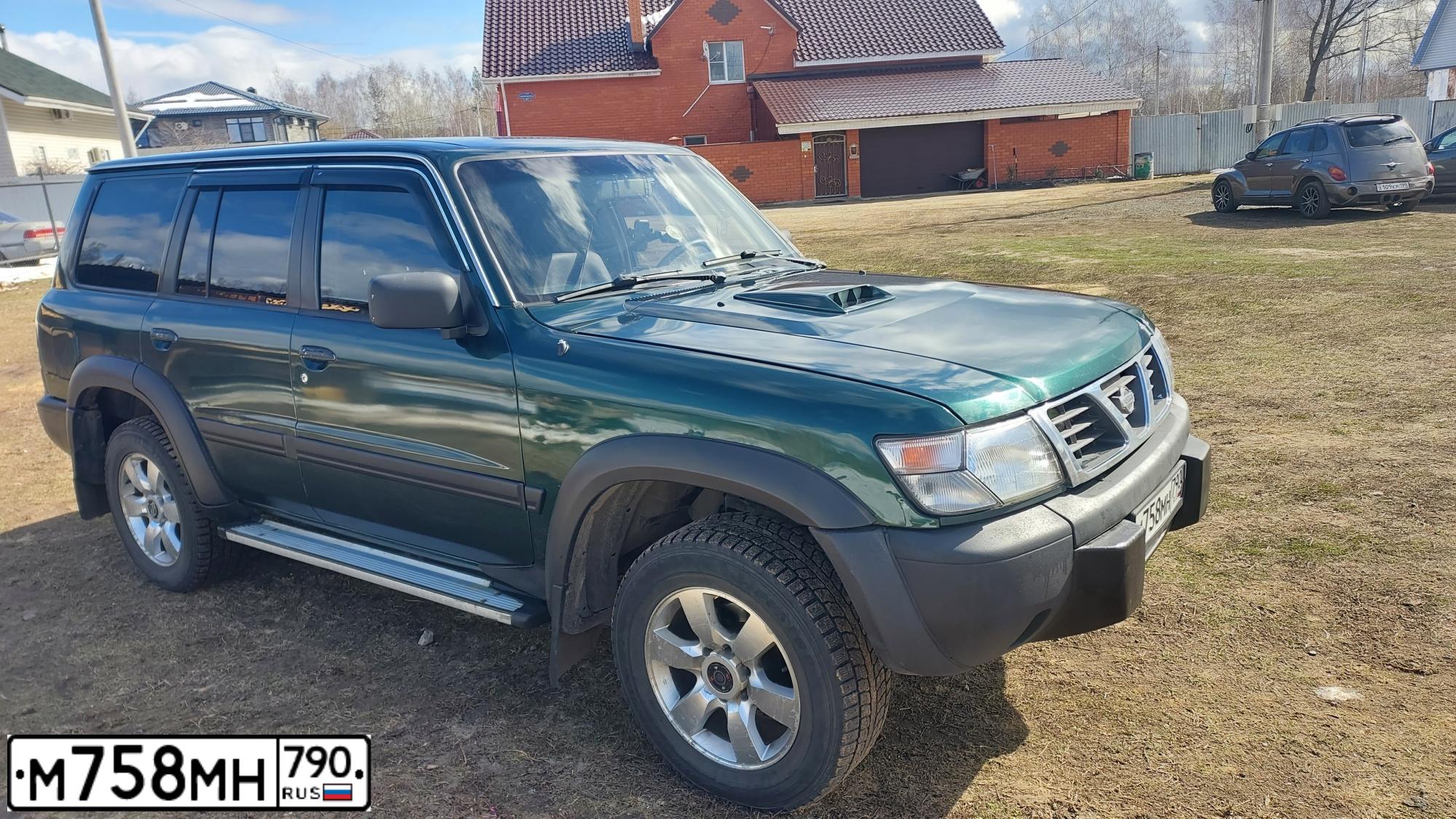 Фото автомобиля NISSAN PATROL, 1998 — госномер Н129РМ21. Цвет: ЗЕЛЕНЫЙ