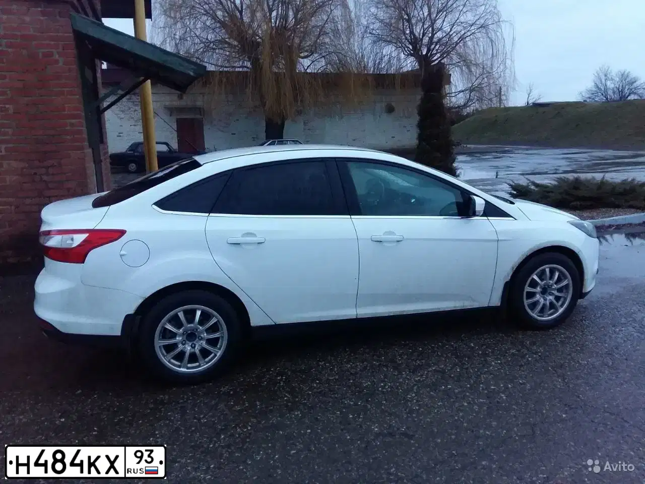 Фото автомобиля GAZ 2705 GAZEL, 2004 — госномер Н484КХ93. Цвет: Белый