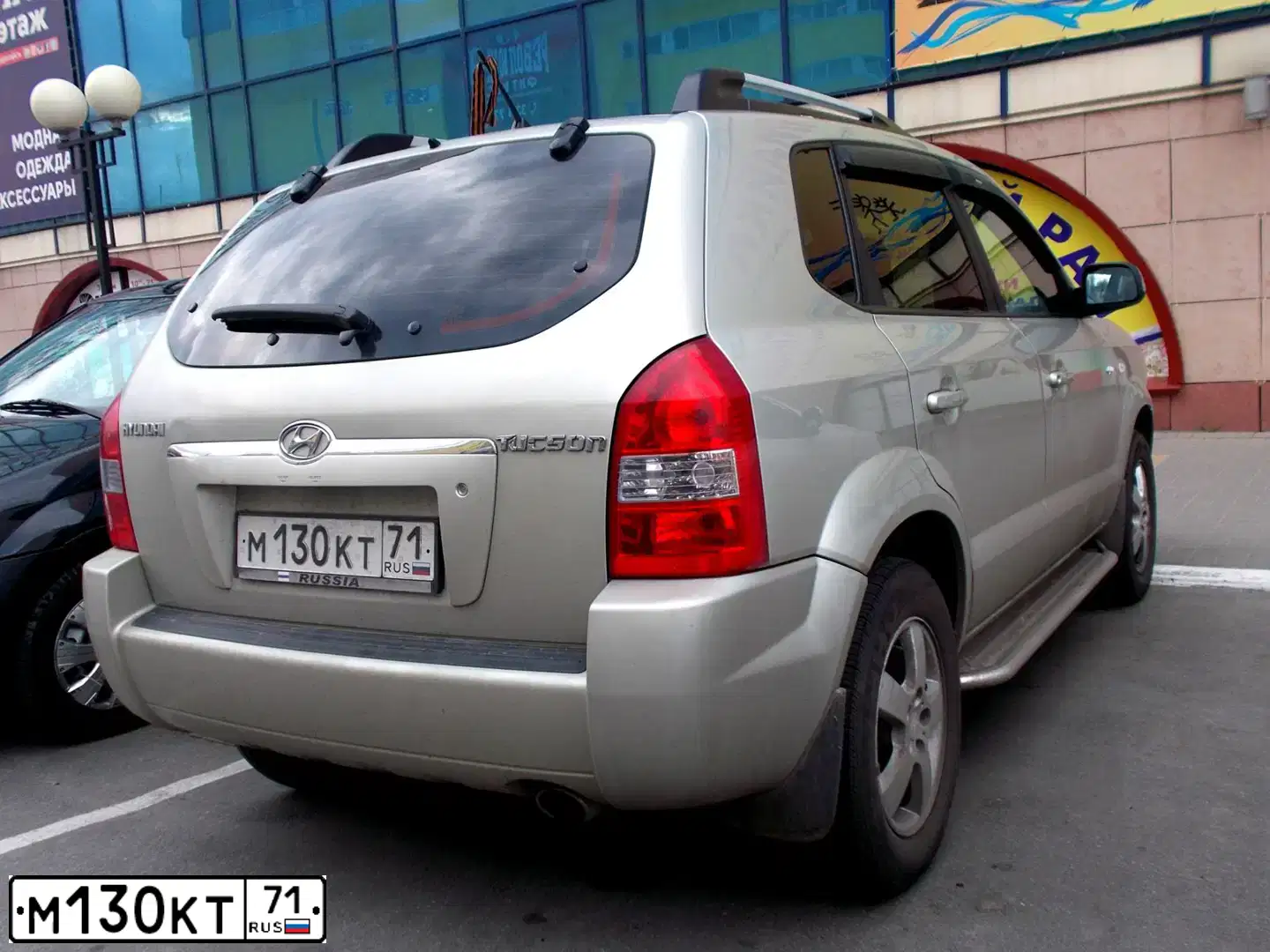Фото автомобиля HYUNDAI TUCSON, 2006 — госномер Р321ХУ71. Цвет: СЕРЕБРИСТЫЙ