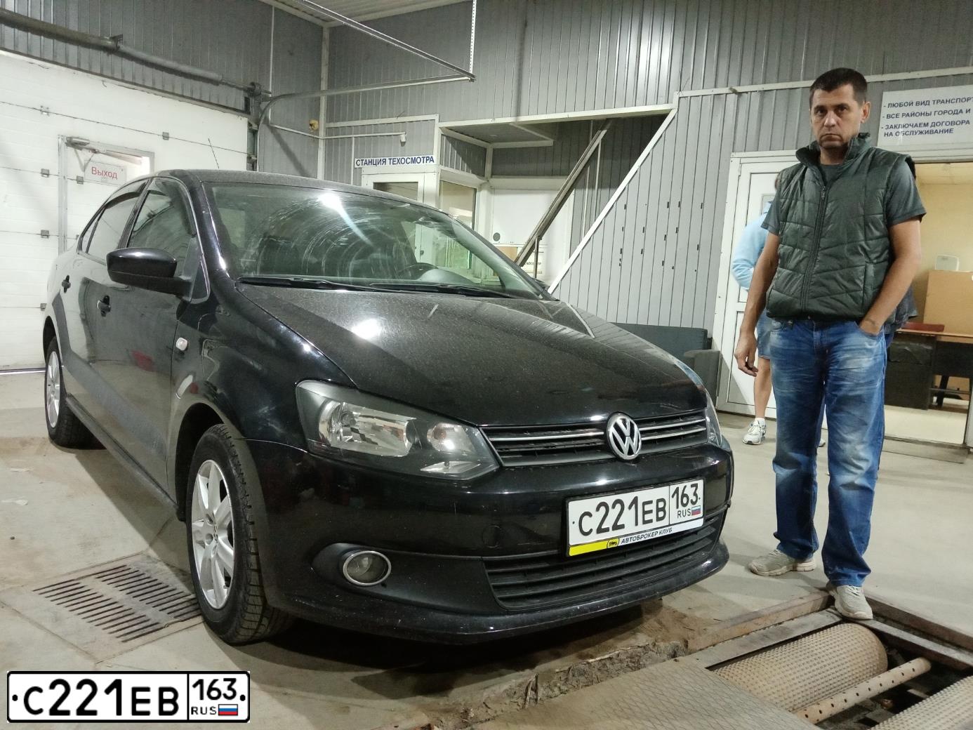 Фото автомобиля VOLKSWAGEN POLO, 2012 — госномер К787МО147. Цвет: ЧЕРНЫЙ