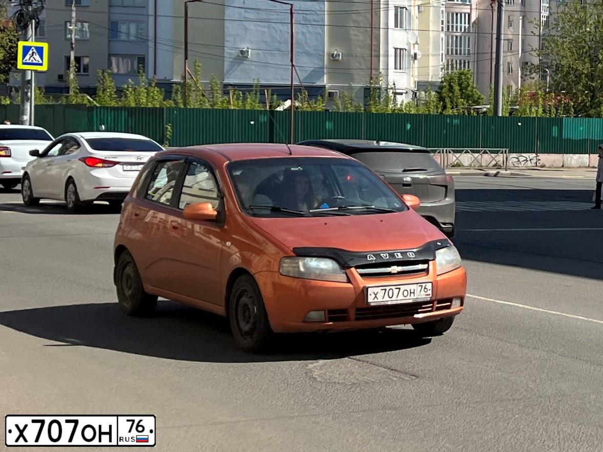 Фото автомобиля HYUNDAI SOLARIS, 2015 — госномер Х707ОН76. Цвет: СЕРЫЙ
