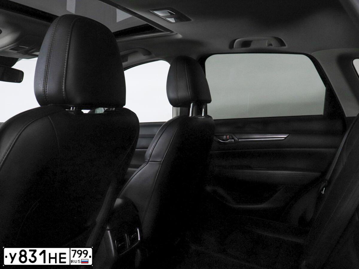 Фото автомобиля MAZDA CX-5, 2018 — госномер М080ВВ977. Цвет: Коричневый