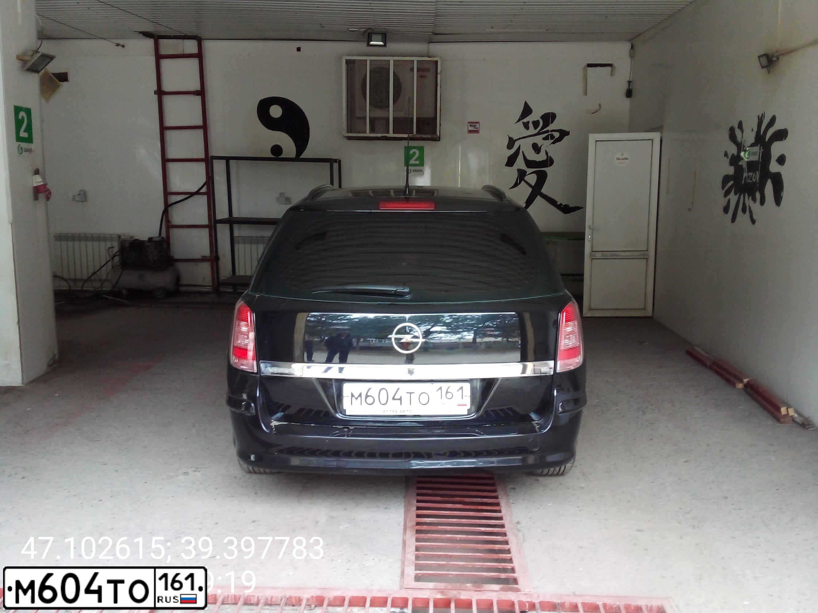 Фото автомобиля OPEL ASTRA, 2007 — госномер М604ТО161. Цвет: ЧЕРНЫЙ