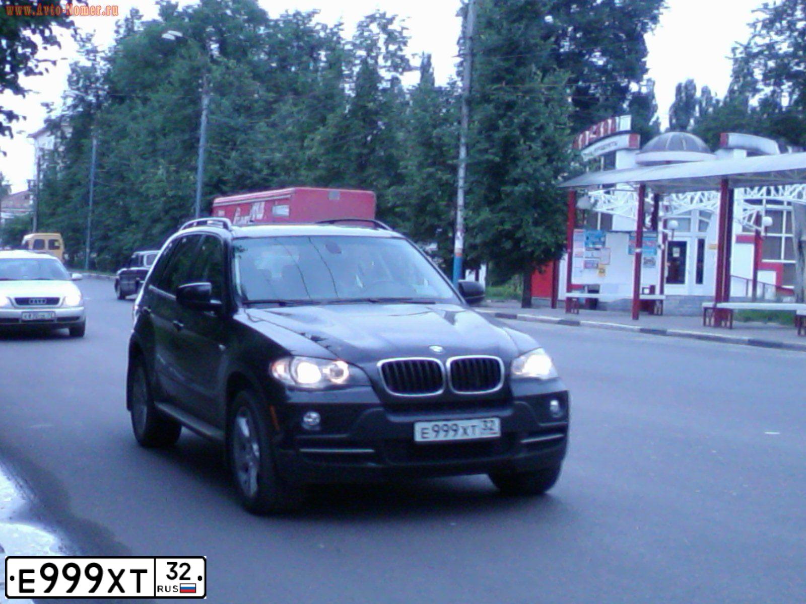Фото автомобиля MERCEDES GL-KLASSE, 2011 — госномер Е999ХТ32. Цвет: ЧЕРНЫЙ
