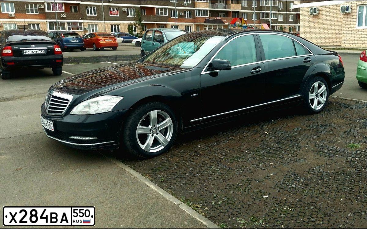 Фото автомобиля MERCEDES S-KLASSE, 2012 — госномер Х284ВА550. Цвет: ЧЕРНЫЙ