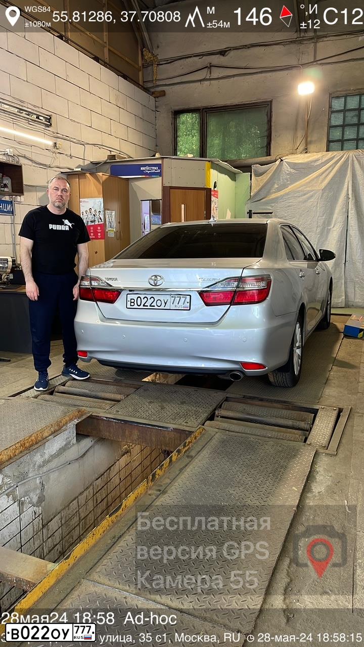 Фото автомобиля TOYOTA CAMRY, 2015 — госномер М346ХТ33. Цвет: СЕРЕБРИСТЫЙ МЕТАЛЛИК
