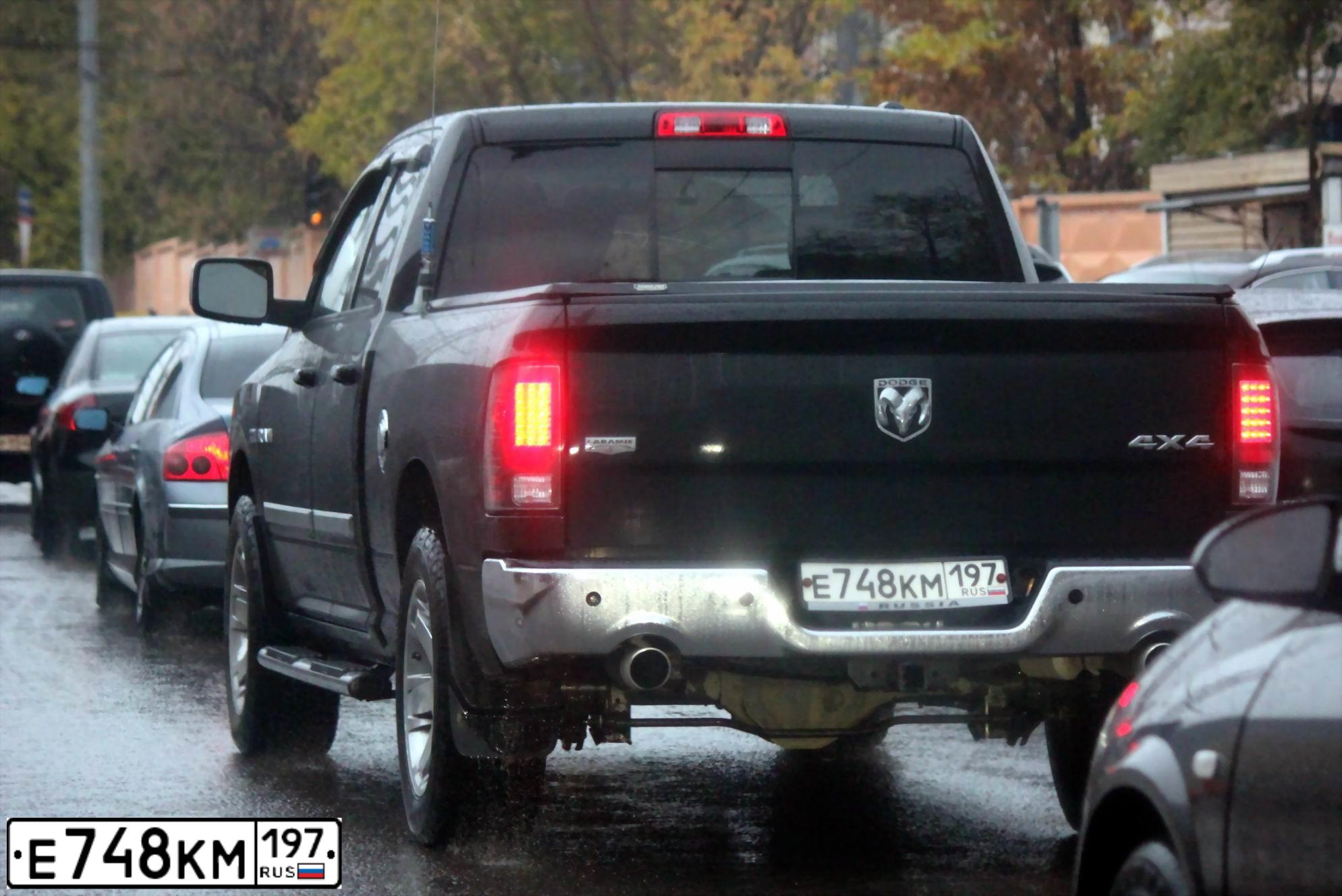 Фото автомобиля DODGE RAM, 2009 — госномер М495МА799. Цвет: ЧЕРНЫЙ
