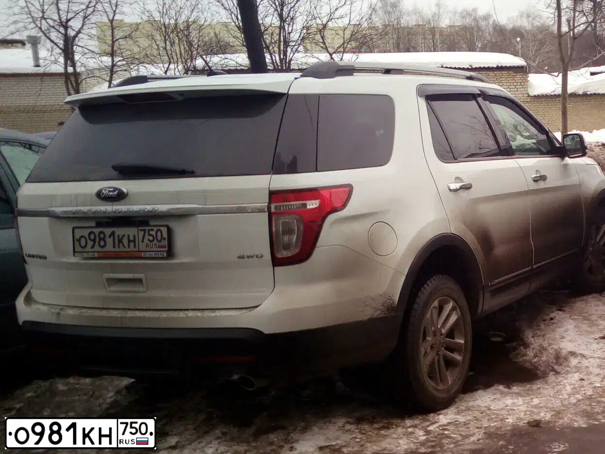 Фото автомобиля FORD EXPLORER, 2014 — госномер О144ТВ33. Цвет: Белый