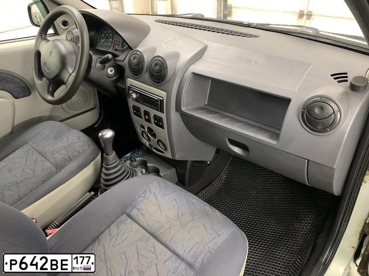 Фото автомобиля RENAULT LOGAN, 2005 — госномер В737ТН37. Цвет: СВЕТЛО-ЗЕЛЕНЫЙ