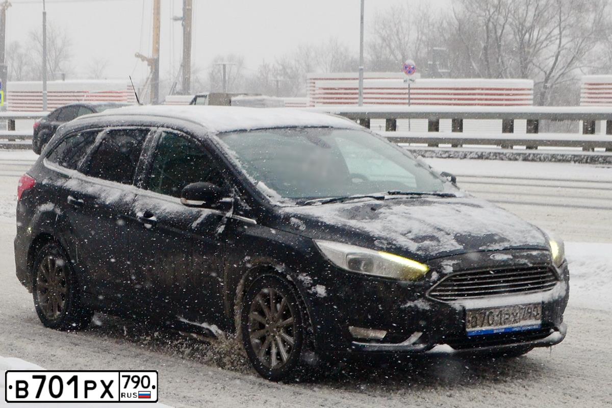 Фото автомобиля FORD FOCUS, 2017 — госномер У438АХ799. Цвет: ЧЕРНЫЙ