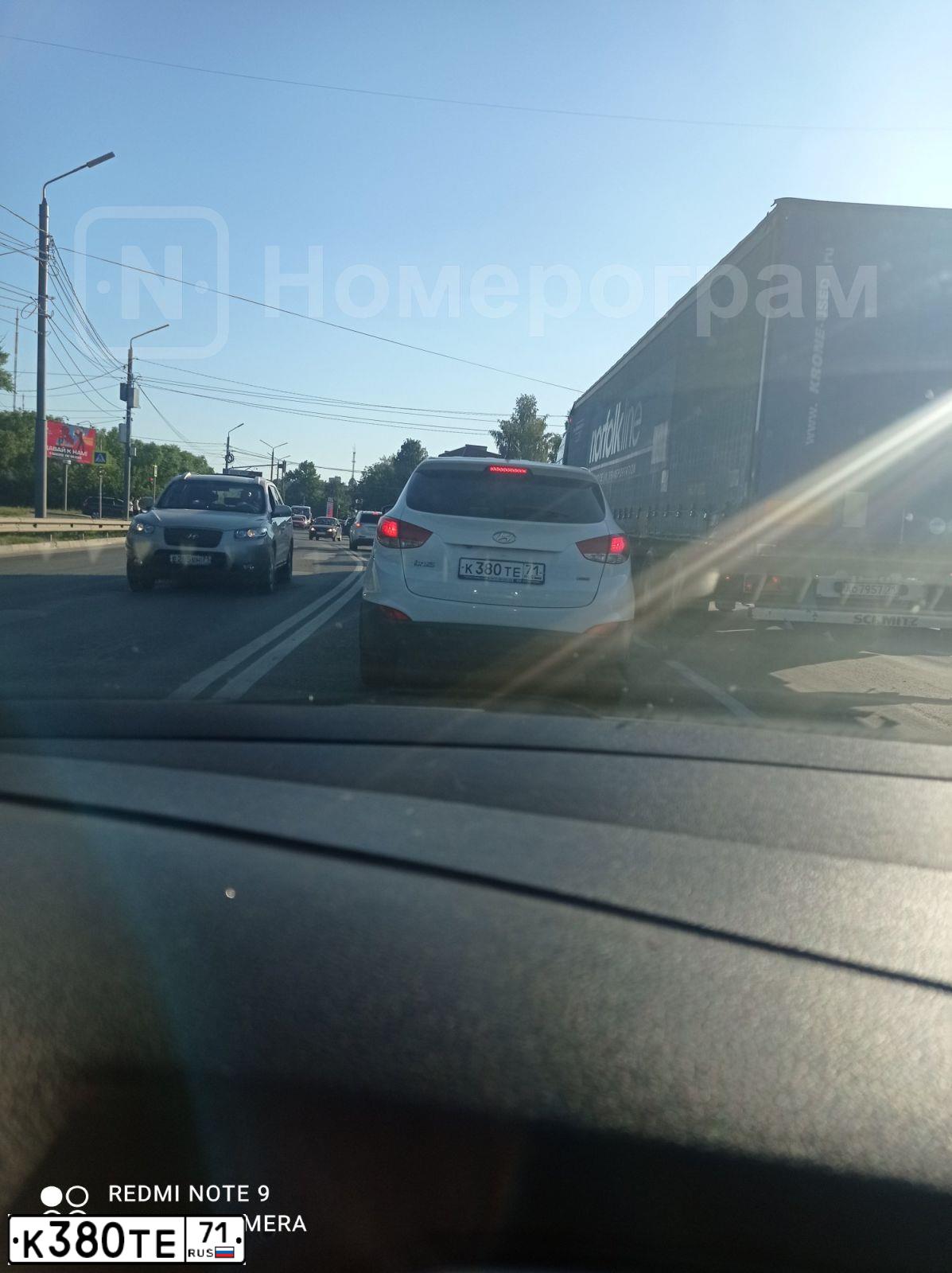 Фото автомобиля HYUNDAI IX35, 2013 — госномер К380ТЕ71. Цвет: БЕЛЫЙ