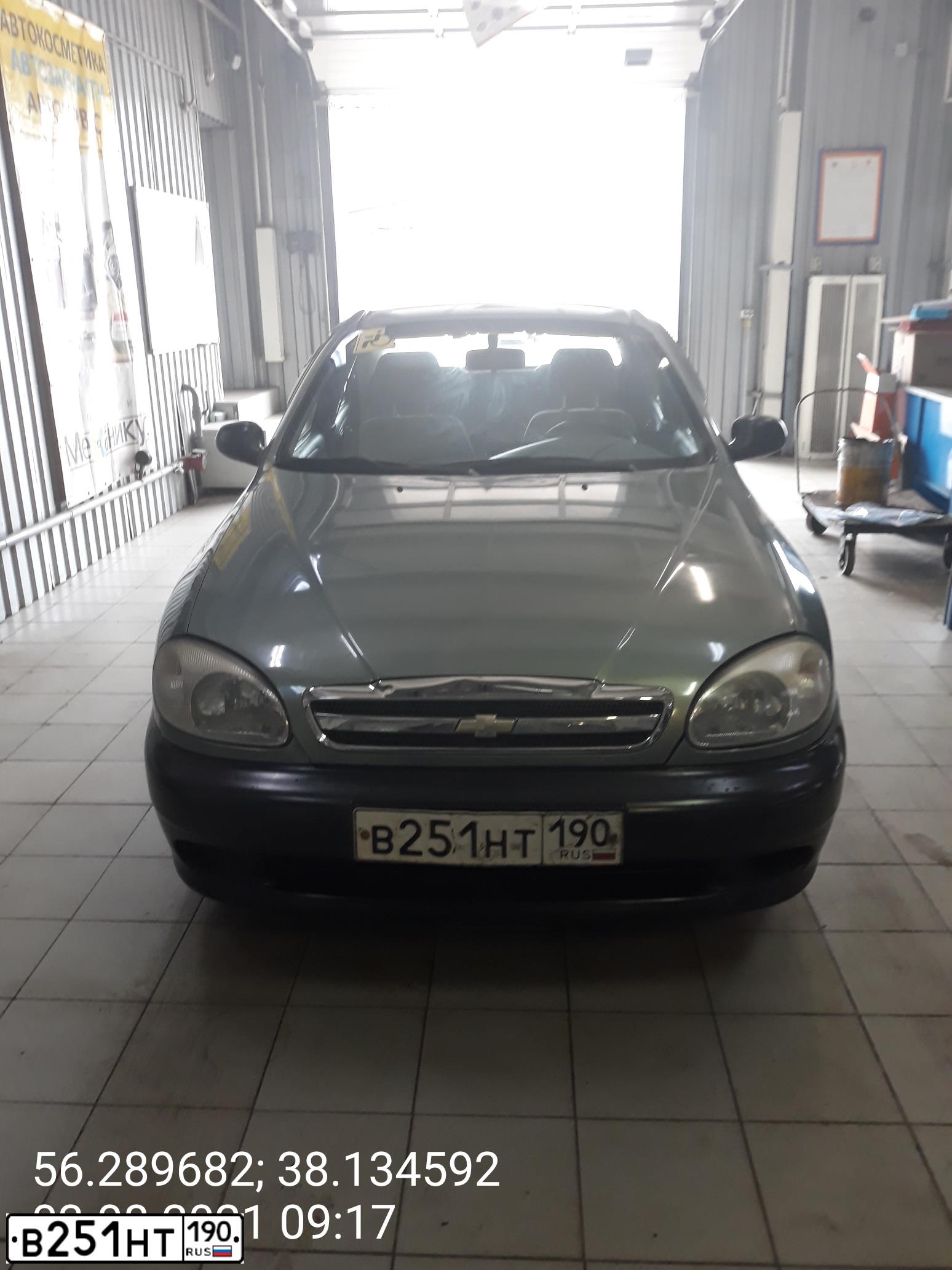 Фото автомобиля CHEVROLET LANOS, 2009 — госномер С449ММ977. Цвет: ОЛИВКОВЫЙ