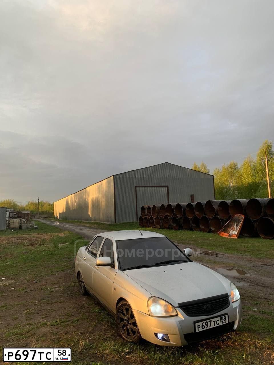 Фото автомобиля LADA 2170 PRIORA, 2009 — госномер Р697ТС58. Цвет: СВЕТЛО-СЕРЕБРИСТЫЙ МЕТАЛЛ