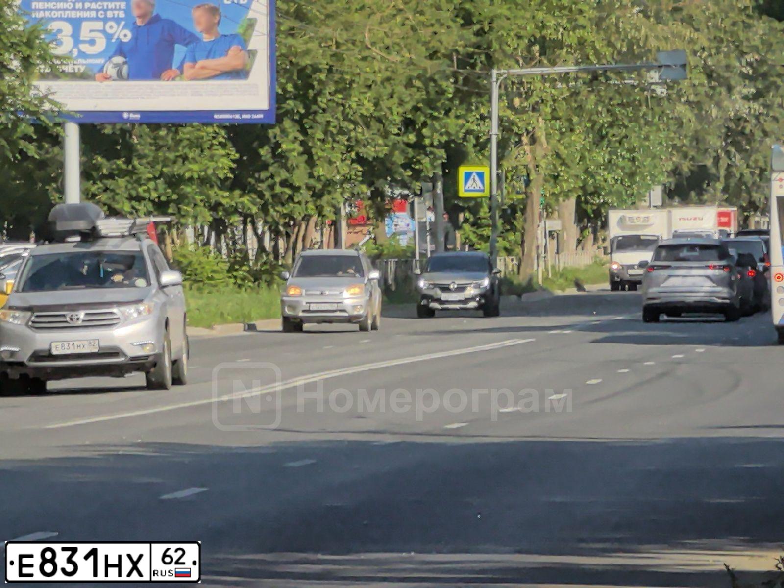 Фото автомобиля LADA 2114 SAMARA, 2006 — госномер Т774АН196. Цвет: Темно-зеленый