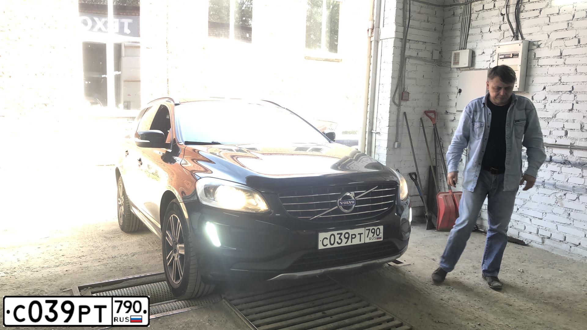 Фото автомобиля VOLVO XC60, 2016 — госномер М349ТХ790