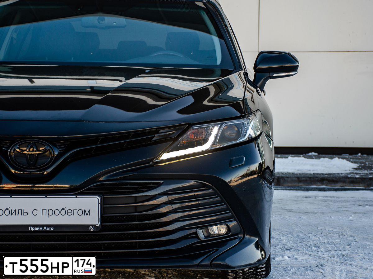 Фото автомобиля FORD FOCUS, 2012 — госномер В702ЕЕ774. Цвет: Белый