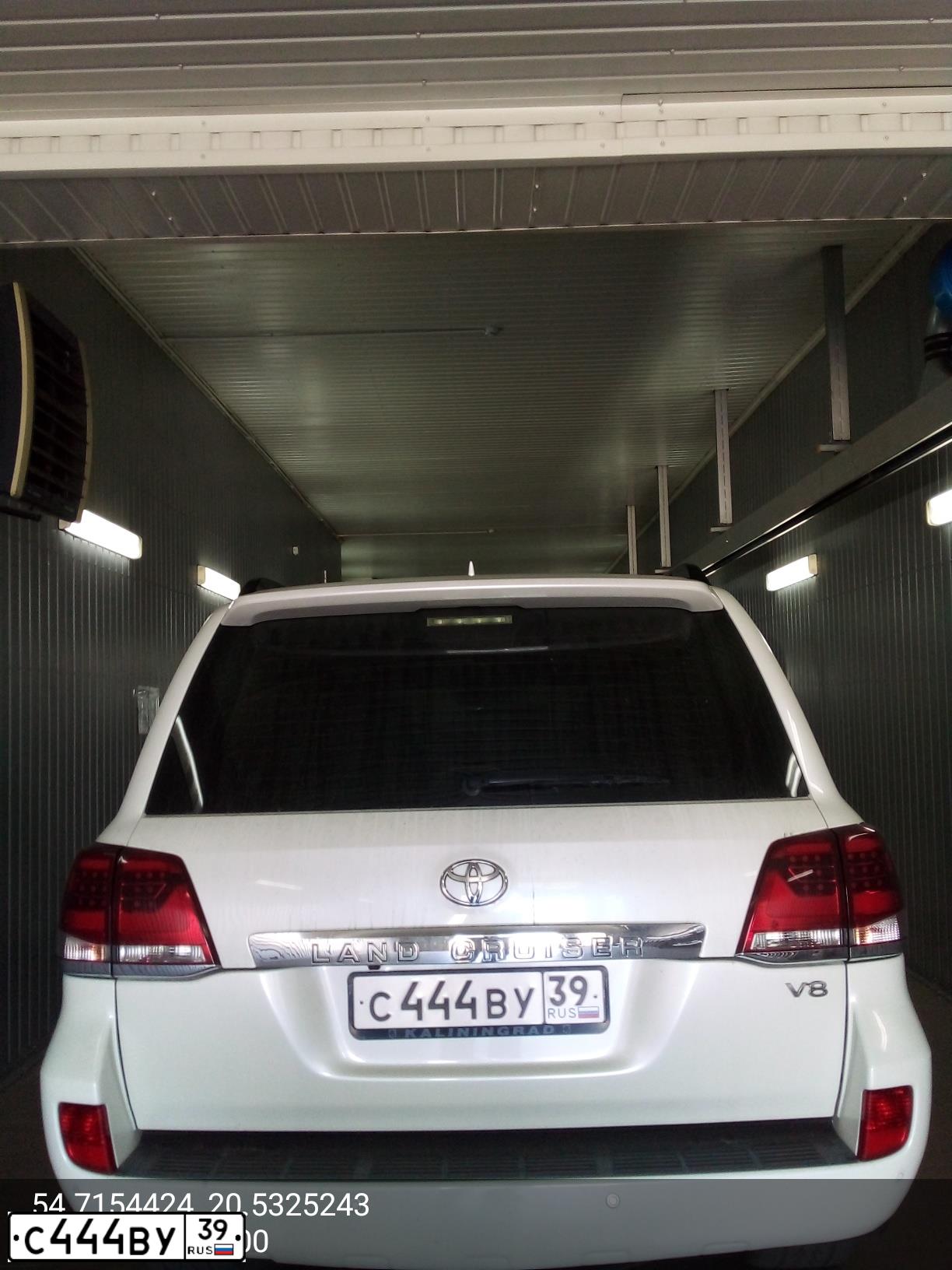 Фото автомобиля TOYOTA LAND CRUISER 200, 2013 — госномер С210ХХ39