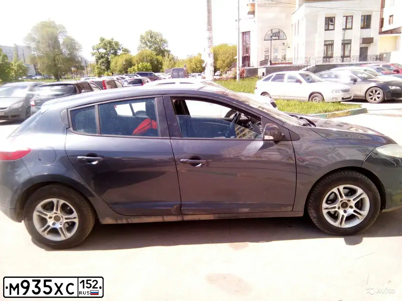 Фото автомобиля KIA RIO, 2013 — госномер М935ХС152. Цвет: ЧЕРНЫЙ