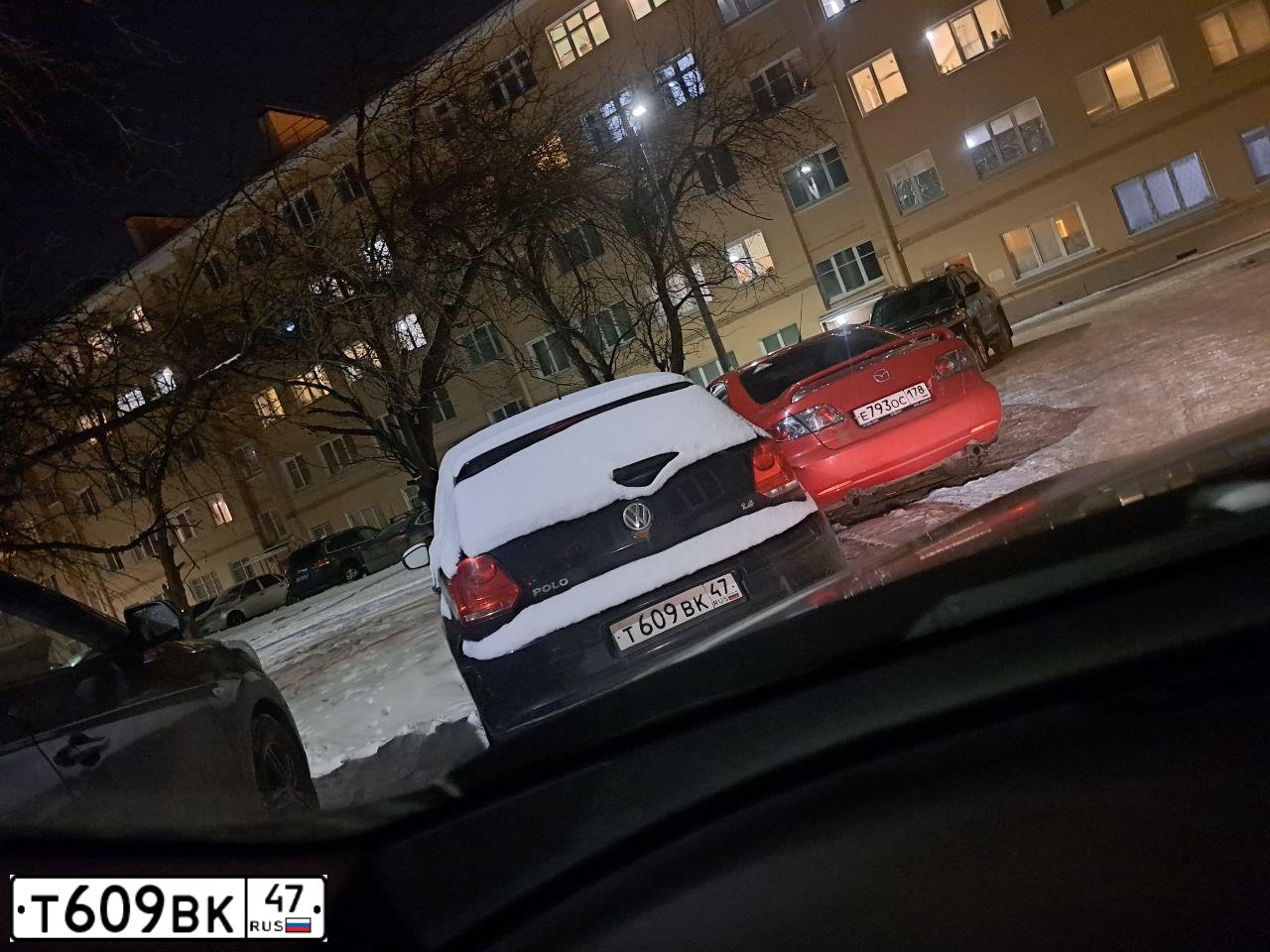 Фото автомобиля VOLKSWAGEN POLO, 2010 — госномер Т609ВК47. Цвет: ЧЕРНЫЙ