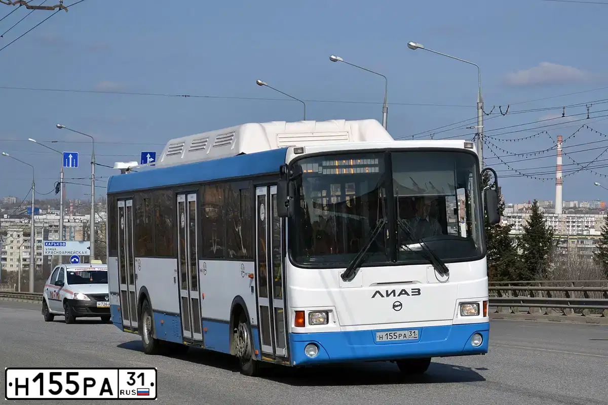 Фото автомобиля ЛИАЗ 52937, 2013 — госномер У937МХ31. Цвет: белый синий