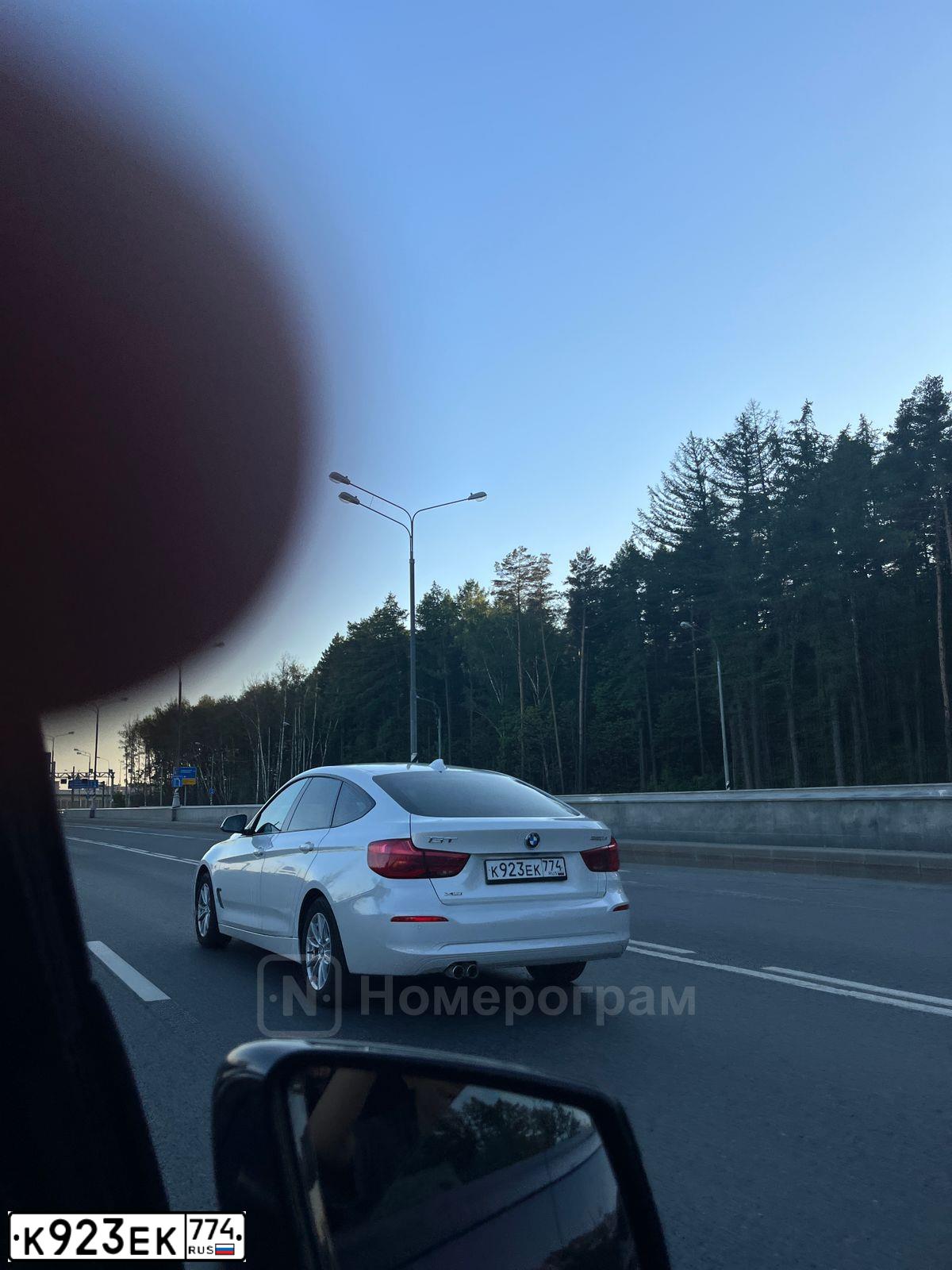 Фото автомобиля BMW 320D, 2017 — госномер Е412ТК797. Цвет: Белый