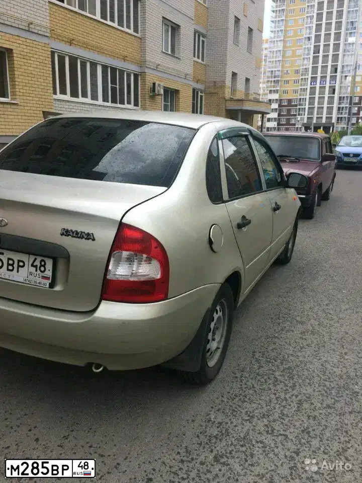 Фото автомобиля LADA 1118 KALINA, 2008 — госномер М634ЕО136. Цвет: БЕЛО-ЖЕЛТЫЙ