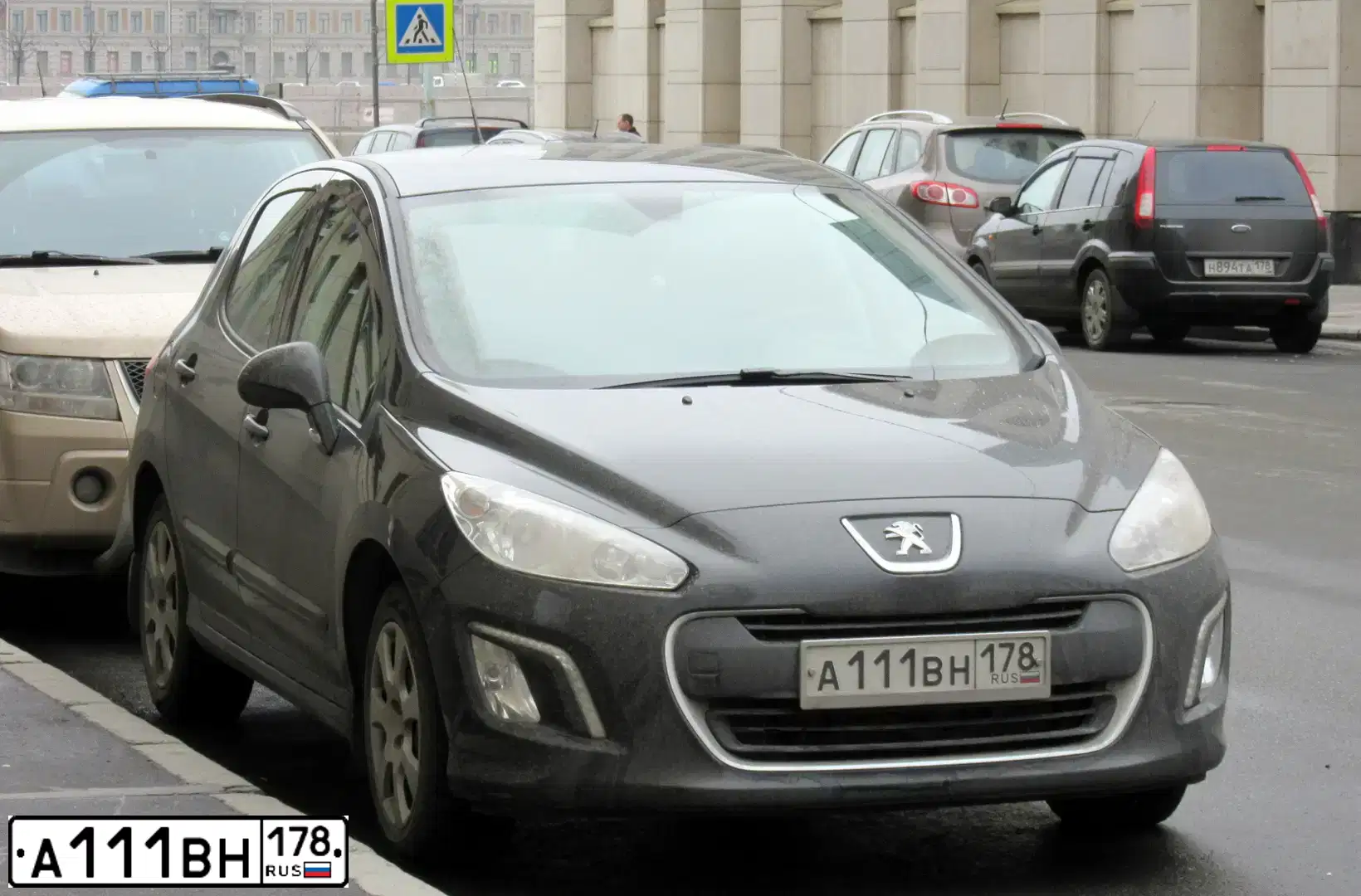 Фото автомобиля PEUGEOT 308, 2012 — госномер А111ВН178. Цвет: ЧЕРНЫЙ