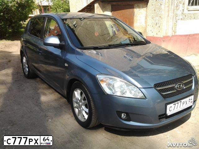 Фото автомобиля LADA 2112, 2002 — госномер К761ТА64. Цвет: ЖЕЛТО-ЗЕЛЕНЫЙ