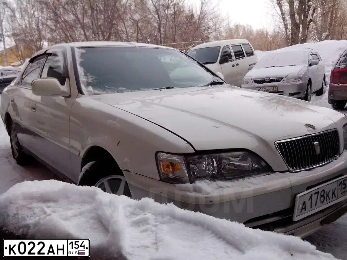 Фото автомобиля TOYOTA CAMRY, 2014 — госномер К022АН154. Цвет: ЧЕРНЫЙ МЕТАЛЛИК