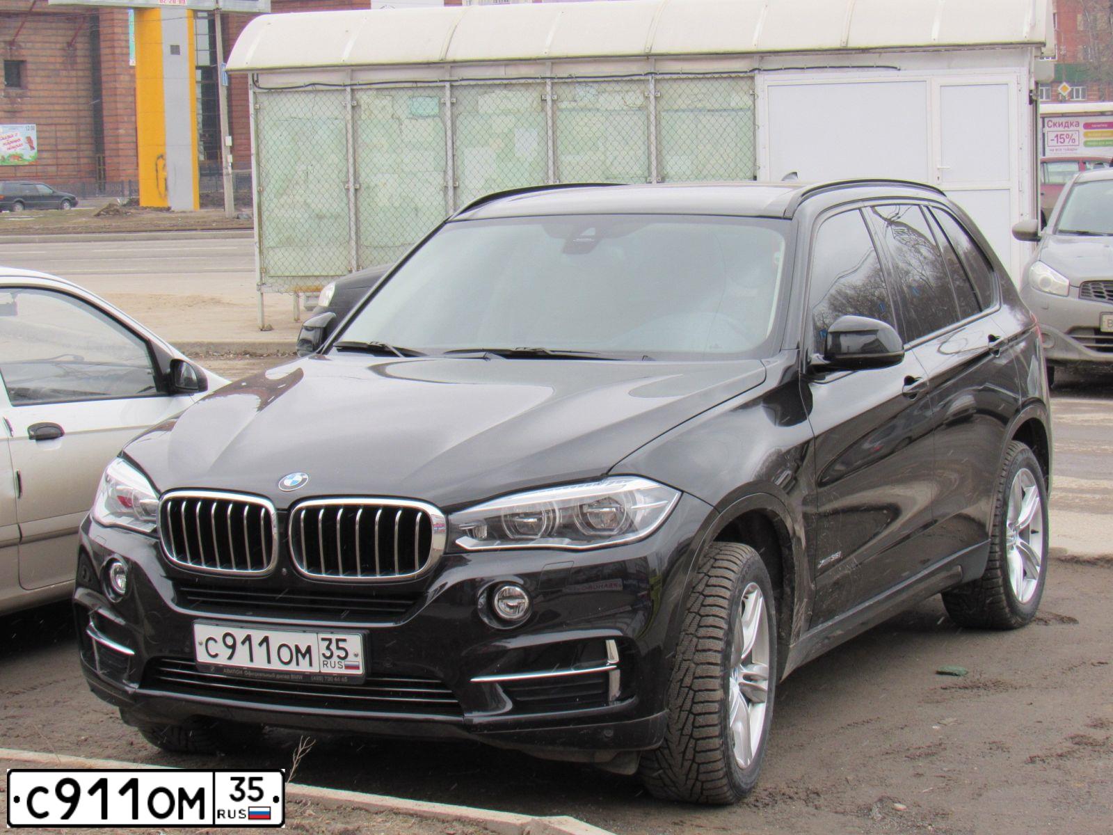 Фото автомобиля BMW X5, 2014 — госномер У428КМ31. Цвет: ЧЕРНЫЙ