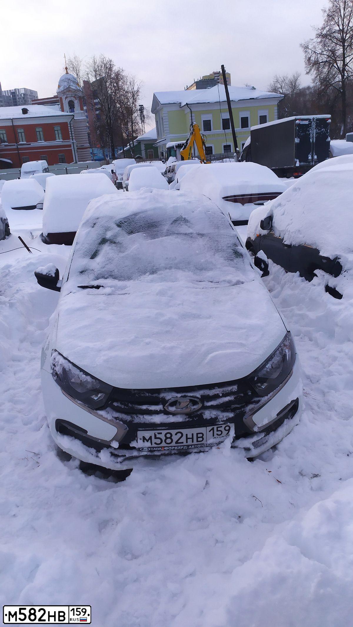 Фото автомобиля LADA 2191 GRANTA, 2019 — госномер О665МТ18. Цвет: Белый