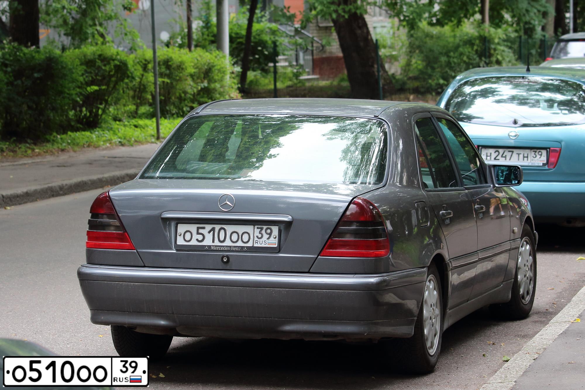 Фото автомобиля MERCEDES C-KLASSE, 1998 — госномер О510ОО39. Цвет: СЕРЫЙ