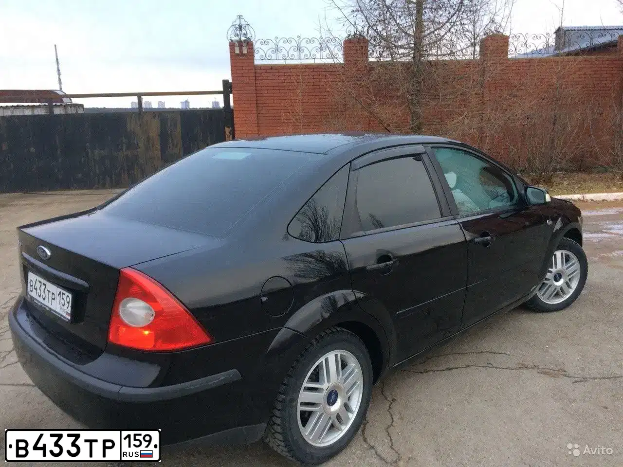 Фото автомобиля FORD FOCUS, 2007 — госномер Н902ВК159. Цвет: ЧЕРНЫЙ