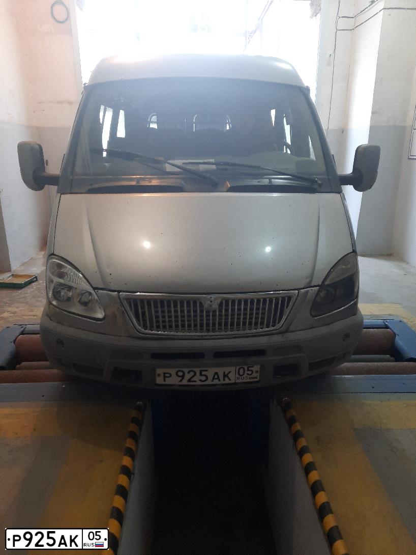 Фото автомобиля GAZ 3221 GAZEL, 2007 — госномер Р925АК05. Цвет: СИЛЬВЕР