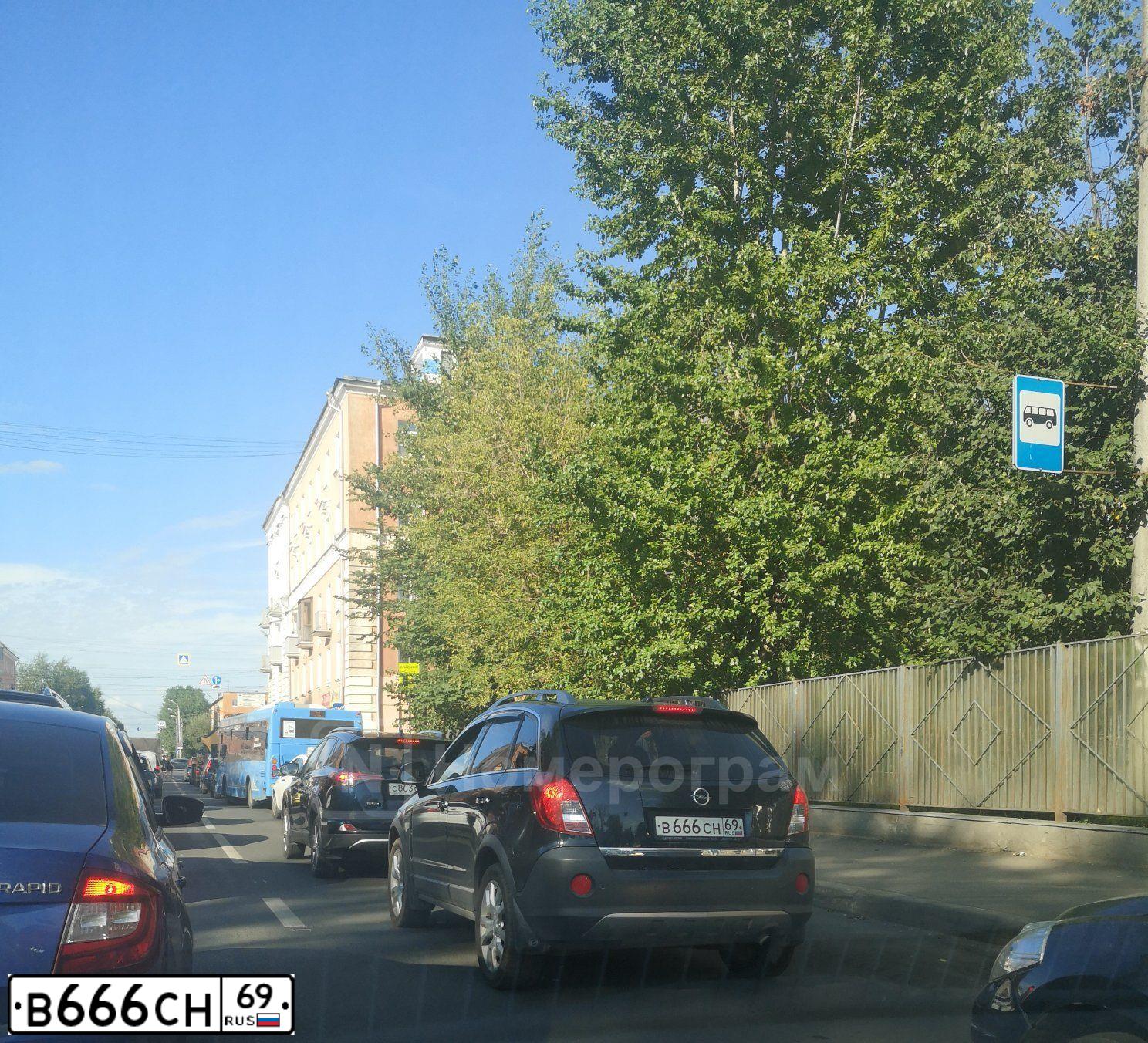 Фото автомобиля OPEL ANTARA, 2013 — госномер В666СН69. Цвет: ЧЕРНЫЙ