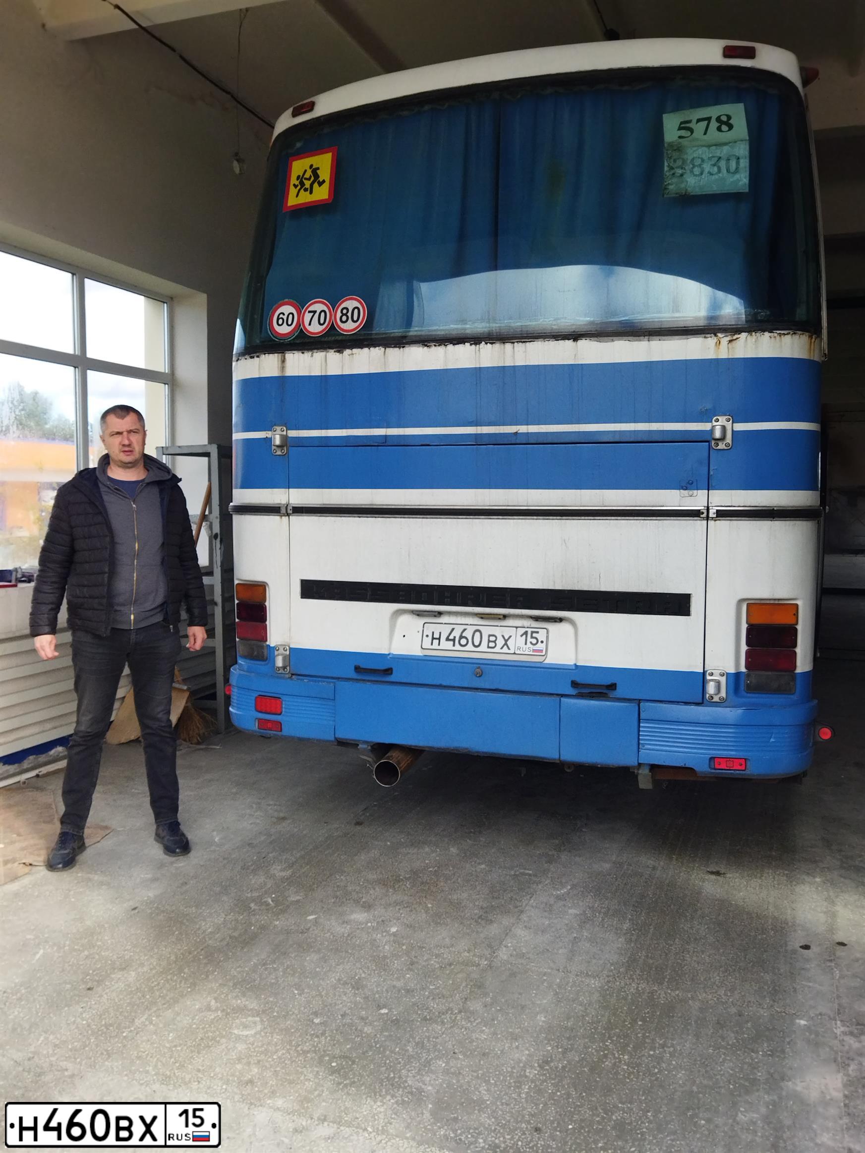 Фото автомобиля SETRA S 215, 1982 — госномер Н460ВХ15. Цвет: КОМБИНИРОВАННЫЙ