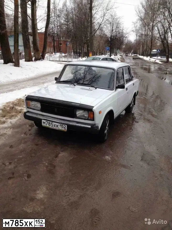 Фото автомобиля LADA 2105 LADA, 2007 — госномер К067НЕ34. Цвет: ЯРКО-БЕЛЫЙ