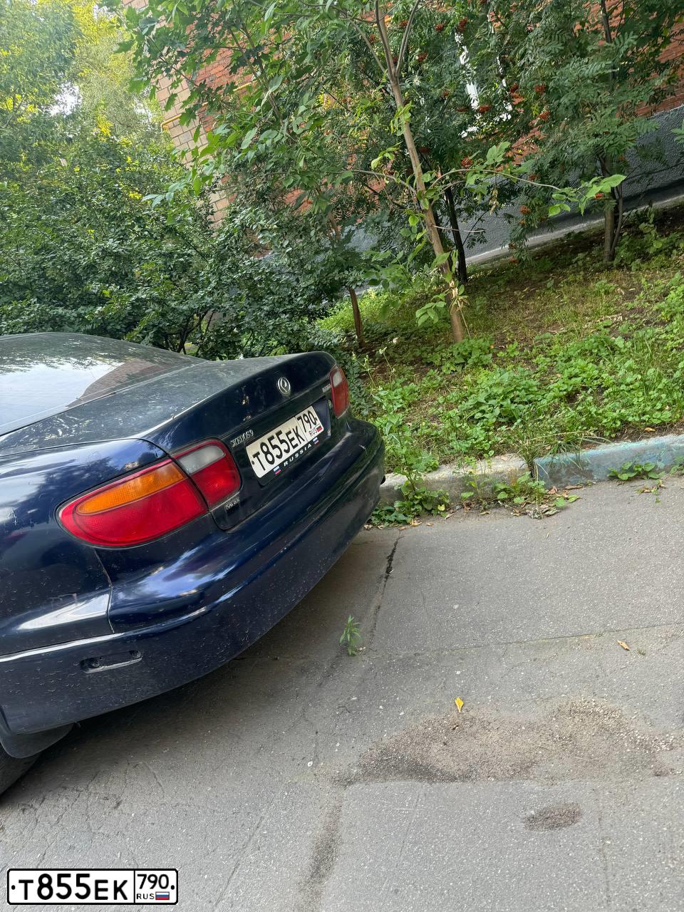 Фото автомобиля MAZDA XEDOS 6 / XEDOS 9, 1994 — госномер Т855ЕК790. Цвет: Темно-синий