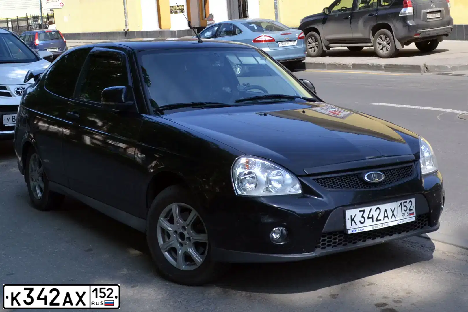 Фото автомобиля LADA 2172 PRIORA, 2012 — госномер К342АХ152. Цвет: ЧЕРНЫЙ