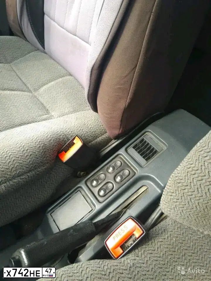Фото автомобиля LADA 2110, 2001 — госномер Х742НЕ47. Цвет: ИЗУМРУДНЫЙ