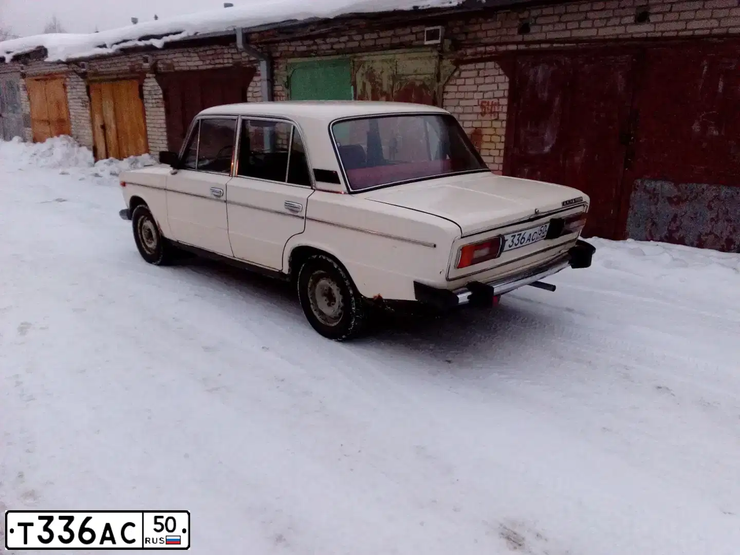 Фото автомобиля LADA 2106 LADA, 1988 — госномер Т868РС799. Цвет: БЕЛЫЙ