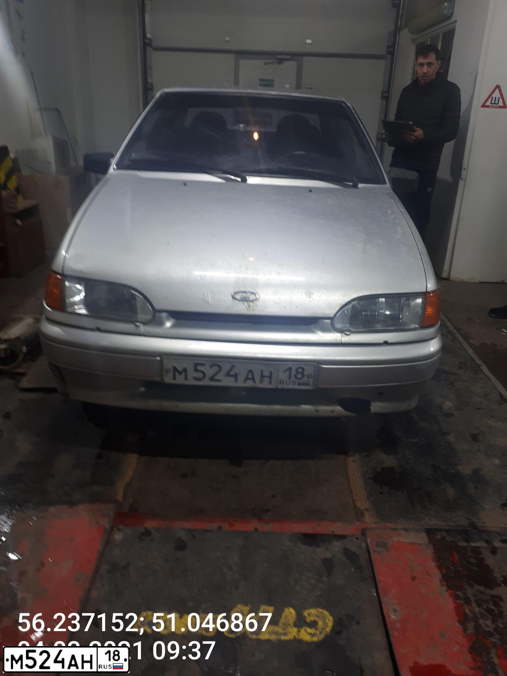Фото автомобиля LADA 2115 SAMARA, 2007 — госномер М524АН18. Цвет: СВЕТЛО-СЕРЕБРИСТЫЙ МЕТАЛИК