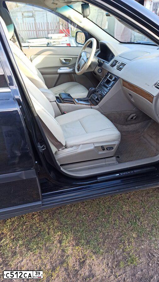 Фото автомобиля VOLVO XC90, 2005 — госномер С512СА39. Цвет: Темно-синий