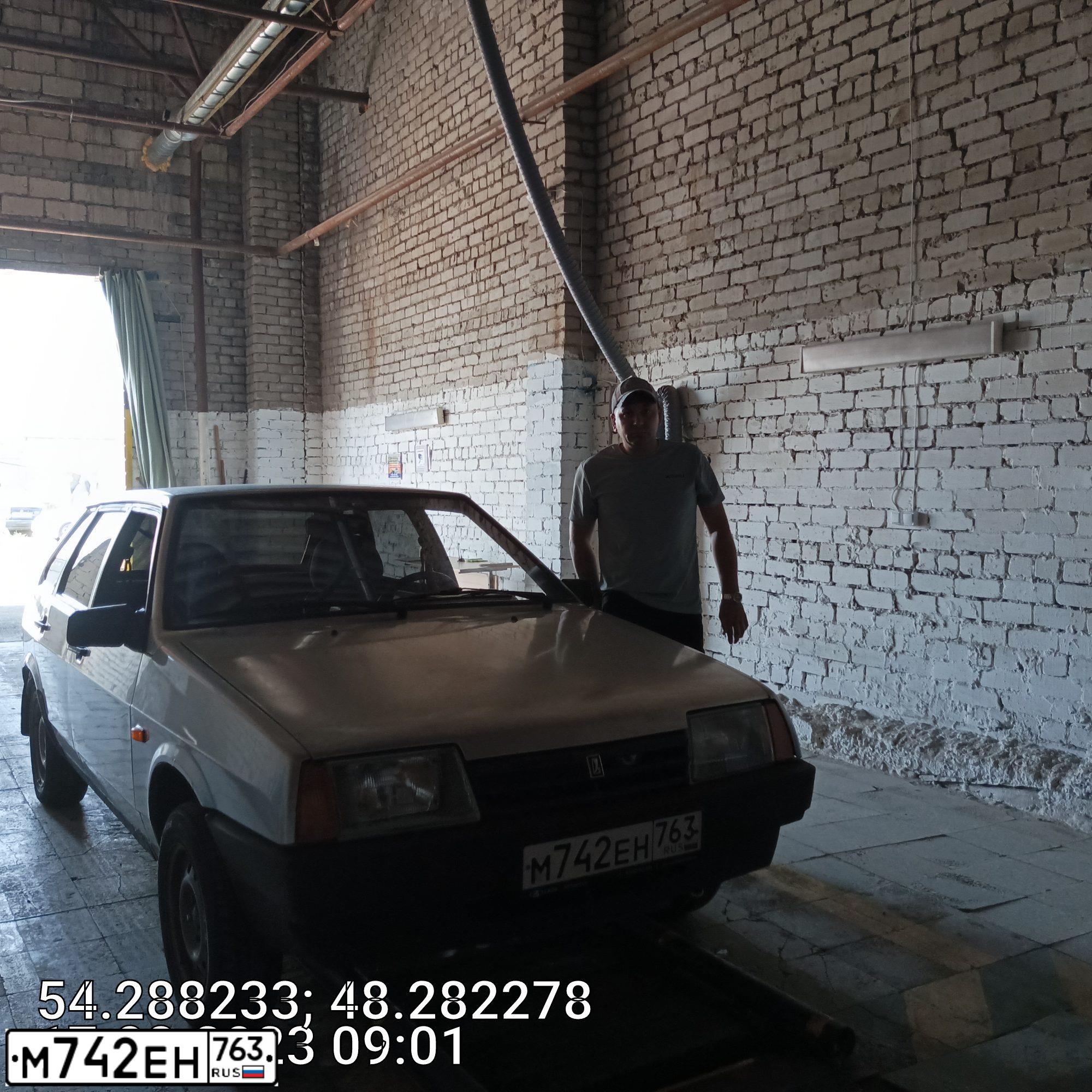Фото автомобиля LADA 2109 SAMARA, 2004 — госномер Х269ТМ73. Цвет: СВЕТЛО-СЕРЕБРИСТЫЙ МЕТАЛЛ