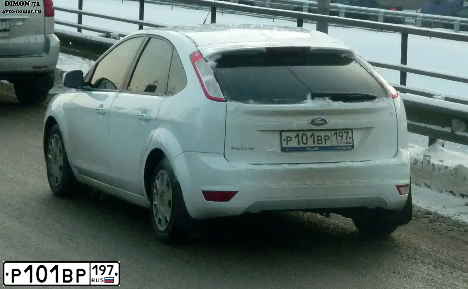 Фото автомобиля FORD FOCUS, 2010 — госномер Р101ВР197. Цвет: Белый