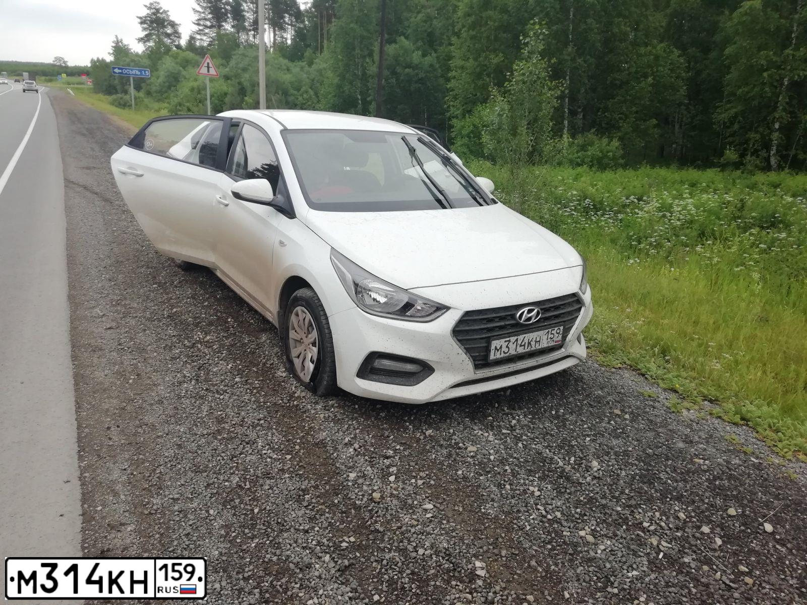 Фото автомобиля HYUNDAI SOLARIS, 2018 — госномер Р809ЕВ159. Цвет: Белый